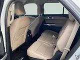 2021 Ford Explorer photo 39