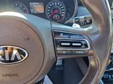 2020 Kia Stinger photo 27