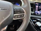 2025 Chrysler Pacifica photo 25
