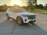 2026 Ford Explorer photo 7