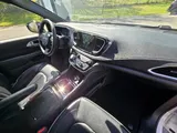 2025 Chrysler Pacifica photo 26