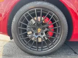 2022 Porsche Cayenne photo 12