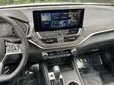 2025 Nissan Altima photo 6