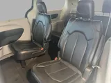 2024 Chrysler Pacifica photo 16