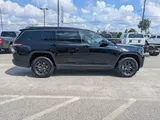 2027 Jeep Grand Cherokee L photo 3