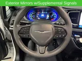2024 Chrysler Pacifica photo 25