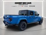 2026 Jeep Gladiator photo 10
