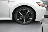 2019 Toyota Camry photo 17