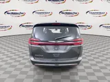 2023 Chrysler Pacifica photo 8