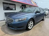 2019 Ford Taurus photo 2