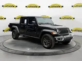 2025 Jeep Gladiator photo 7