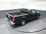 2016 Nissan Frontier photo 9