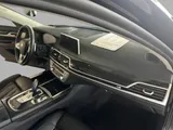 2022 BMW 7 Series photo 21
