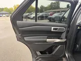 2020 Ford Explorer photo 21