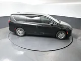 2027 Chrysler Pacifica photo 32