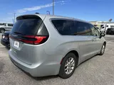 2024 Chrysler Pacifica photo 11