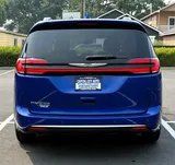 2021 Chrysler Pacifica photo 4