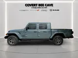 2026 Jeep Gladiator photo 5