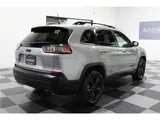 2019 Jeep Cherokee photo 4