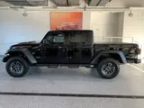2025 Jeep Gladiator photo 7