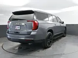 2022 GMC Yukon XL photo 7