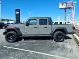 2022 Jeep Gladiator photo 5