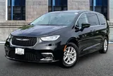2024 Chrysler Pacifica photo 2