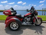 Harley-Davidson 2018 Tri Glide Ultra photo 1