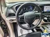 2023 Chrysler Pacifica photo 17