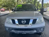 2012 Nissan Frontier photo 2