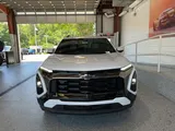 2026 Chevrolet Equinox photo 2