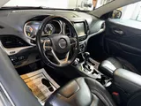 2017 Jeep Cherokee photo 23