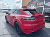 2022 Porsche Cayenne photo 7