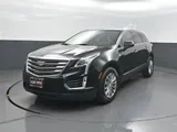 2019 Cadillac XT5 photo 2