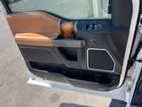 2017 Ford F-150 photo 27