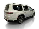 2024 Jeep Wagoneer photo 4