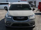 2025 Chrysler Pacifica photo 7