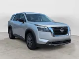 2025 Nissan Pathfinder photo 6