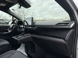 2025 Toyota Sienna photo 20