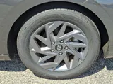 2024 Hyundai Elantra photo 8