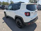 2023 Jeep Renegade photo 5