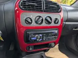 2004 Dodge Neon photo 16