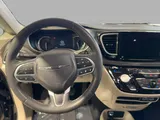 2024 Chrysler Pacifica photo 31