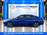 2023 Hyundai Elantra photo 7