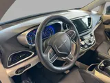 2024 Chrysler Pacifica photo 13