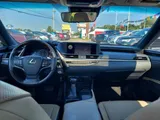 2021 Lexus ES photo 18