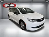 2027 Chrysler Pacifica photo 3