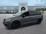 2025 Chrysler Pacifica photo 4