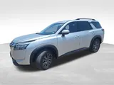 2025 Nissan Pathfinder photo 4