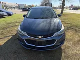 2018 Chevrolet Cruze photo 7